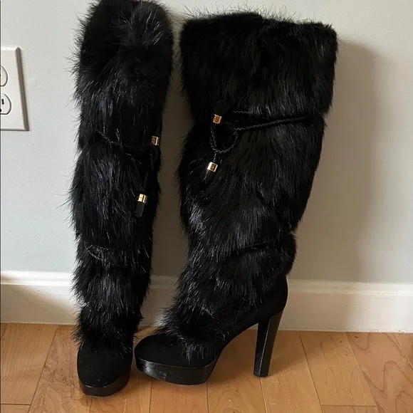 Louis Vuitton Black Beaver Fur Suede Heeled Boots - Picture 1 of 7